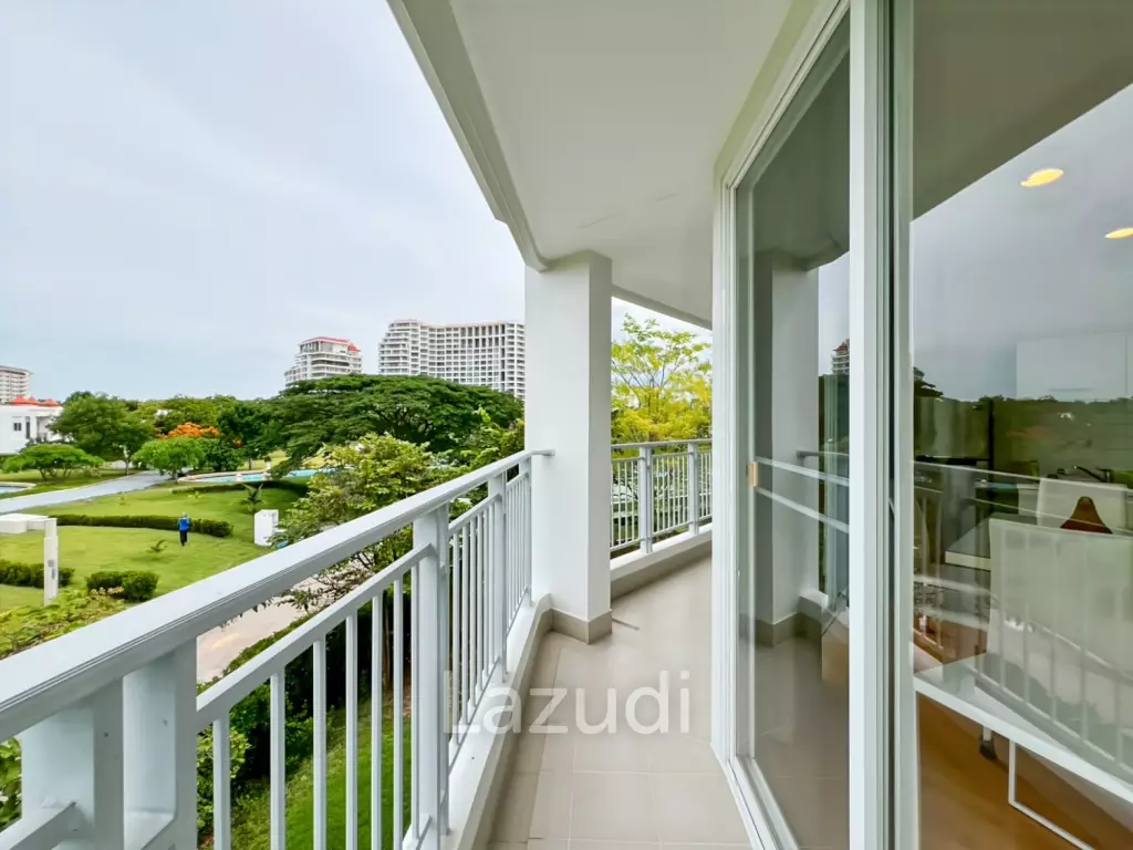 Charming 2-Bedroom Condo for Sale in Boathouse Hua Hin!