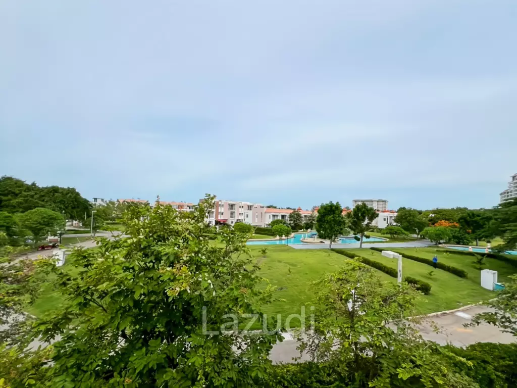 Charming 2-Bedroom Condo for Sale in Boathouse Hua Hin!