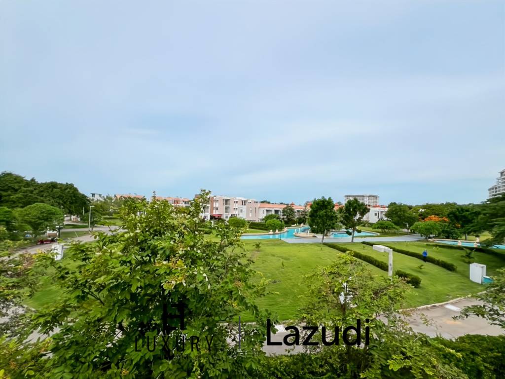 Charming 2-Bedroom Condo for Sale in Boathouse Hua Hin!