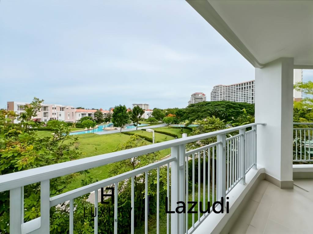 Charming 2-Bedroom Condo for Sale in Boathouse Hua Hin!