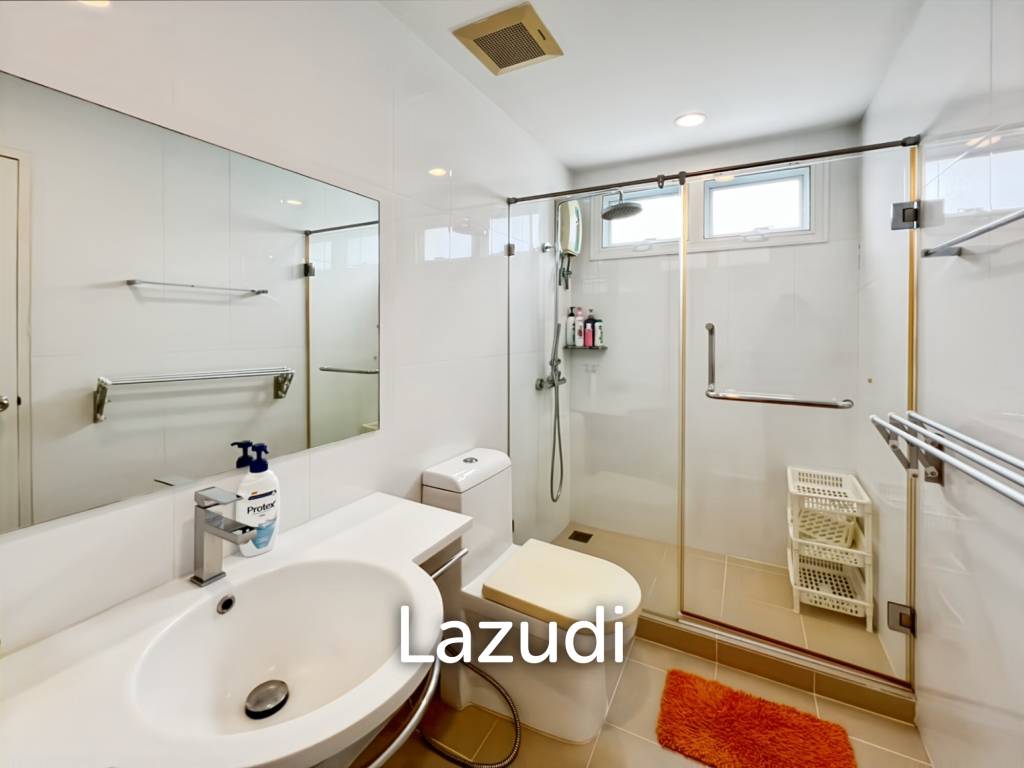 Charming 2-Bedroom Condo for Sale in Boathouse Hua Hin!