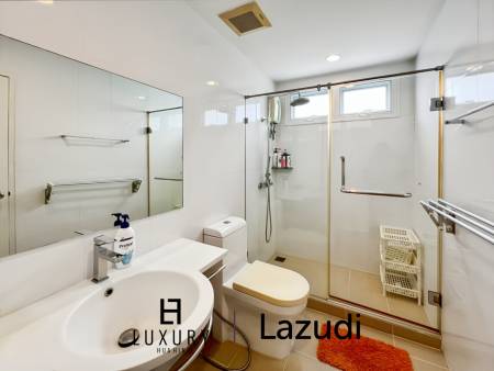 Charming 2-Bedroom Condo for Sale in Boathouse Hua Hin!