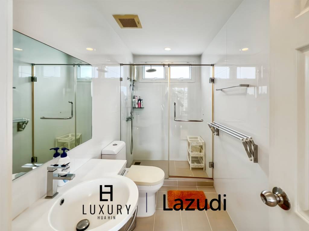 Charming 2-Bedroom Condo for Sale in Boathouse Hua Hin!