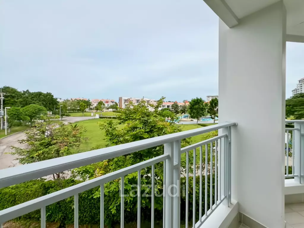 Charming 2-Bedroom Condo for Sale in Boathouse Hua Hin!
