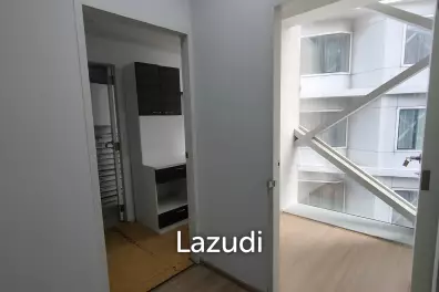 Partially Fitted Office Space for rent in Asoke