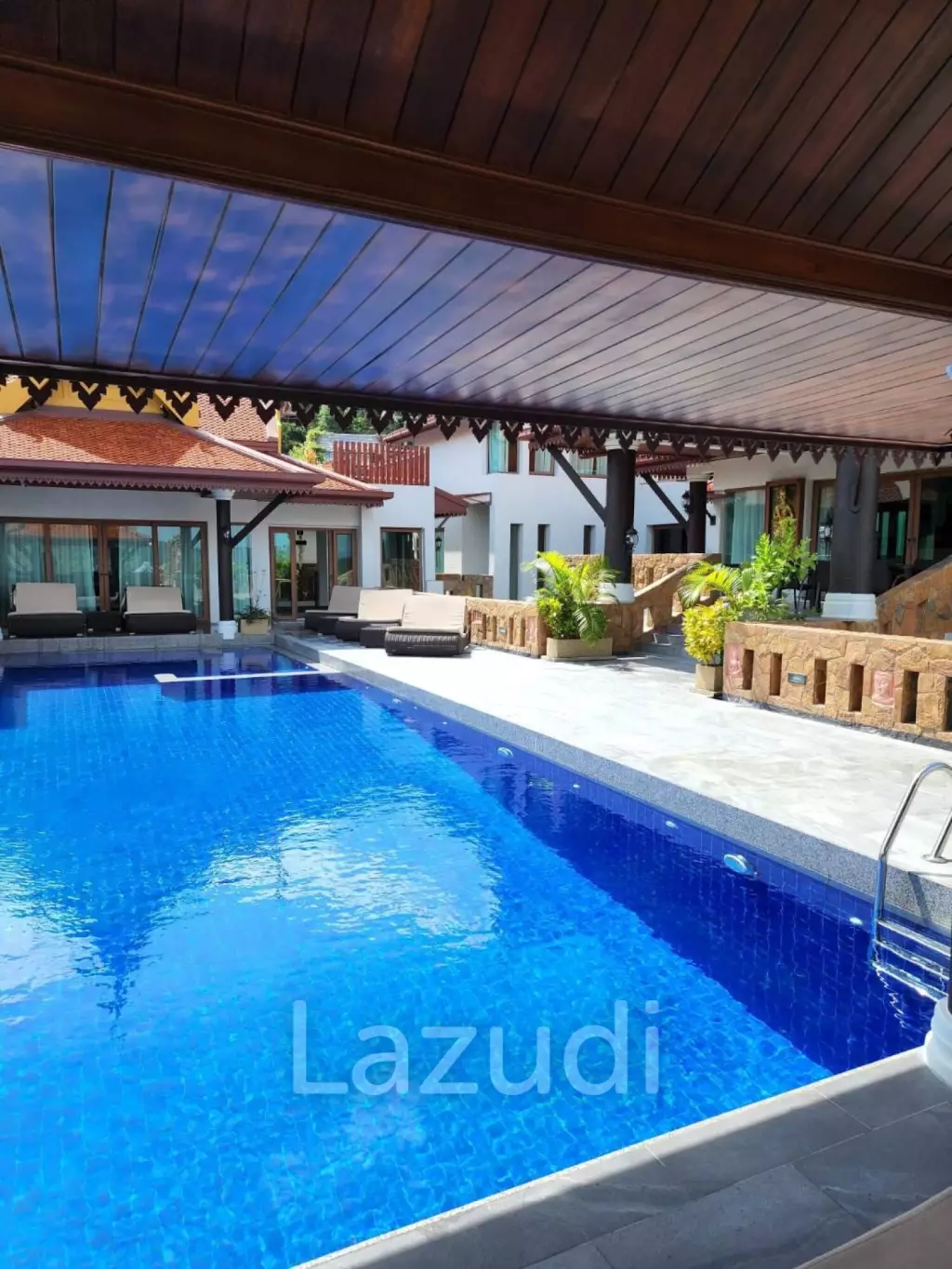 Panoramic Oceanview Thai-Style 13-Bedroom Pool Villa Near Tri Trang Beach, Patong