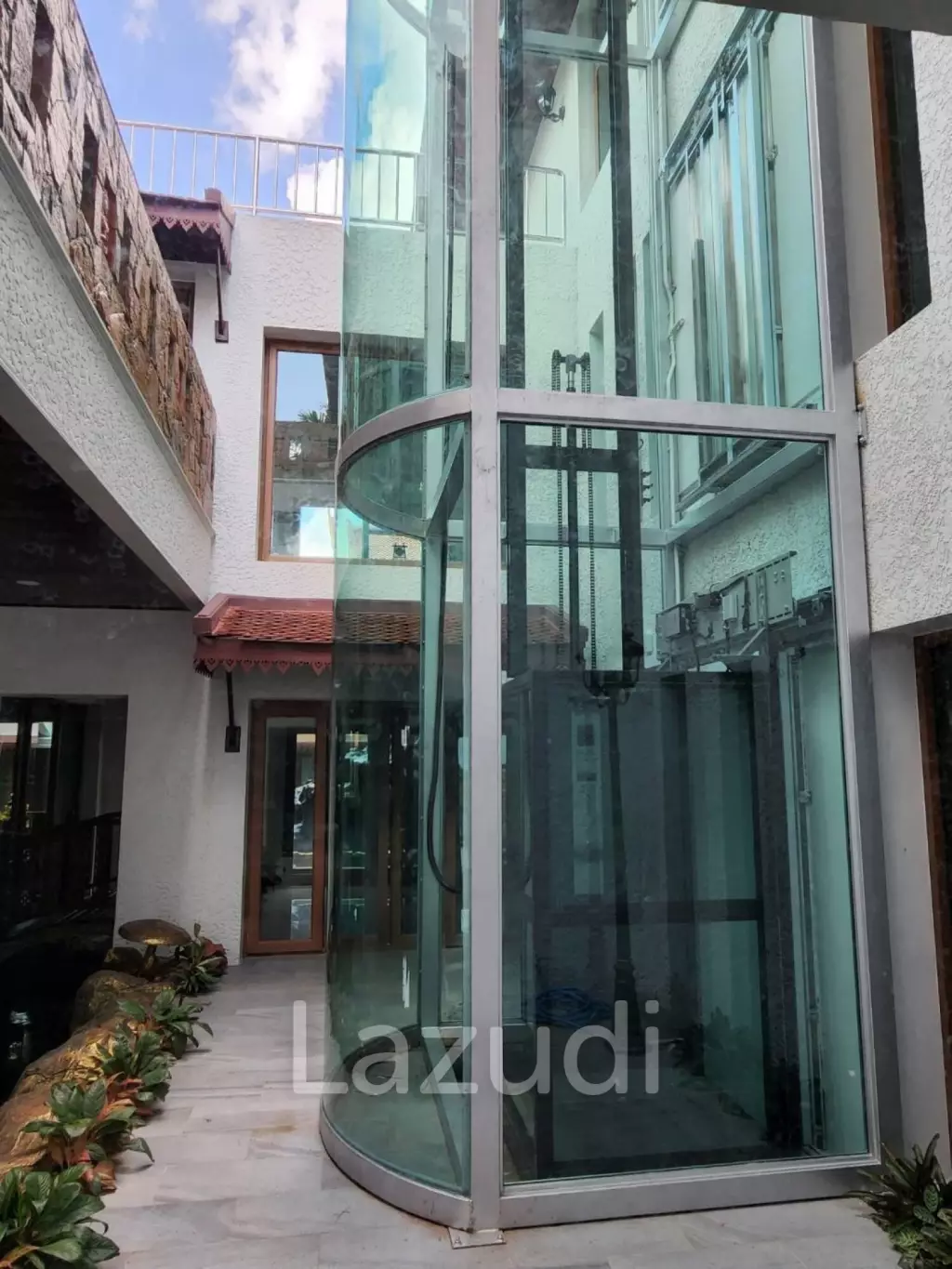 Panoramic Oceanview Thai-Style 13-Bedroom Pool Villa Near Tri Trang Beach, Patong