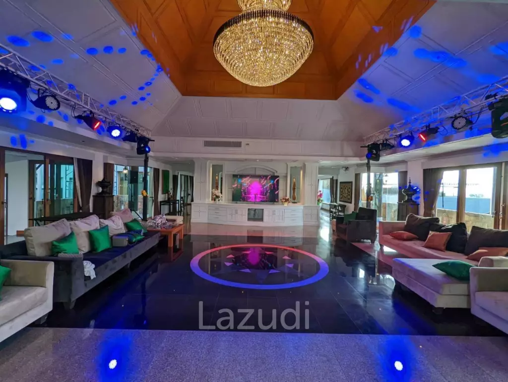 Panoramic Oceanview Thai-Style 13-Bedroom Pool Villa Near Tri Trang Beach, Patong