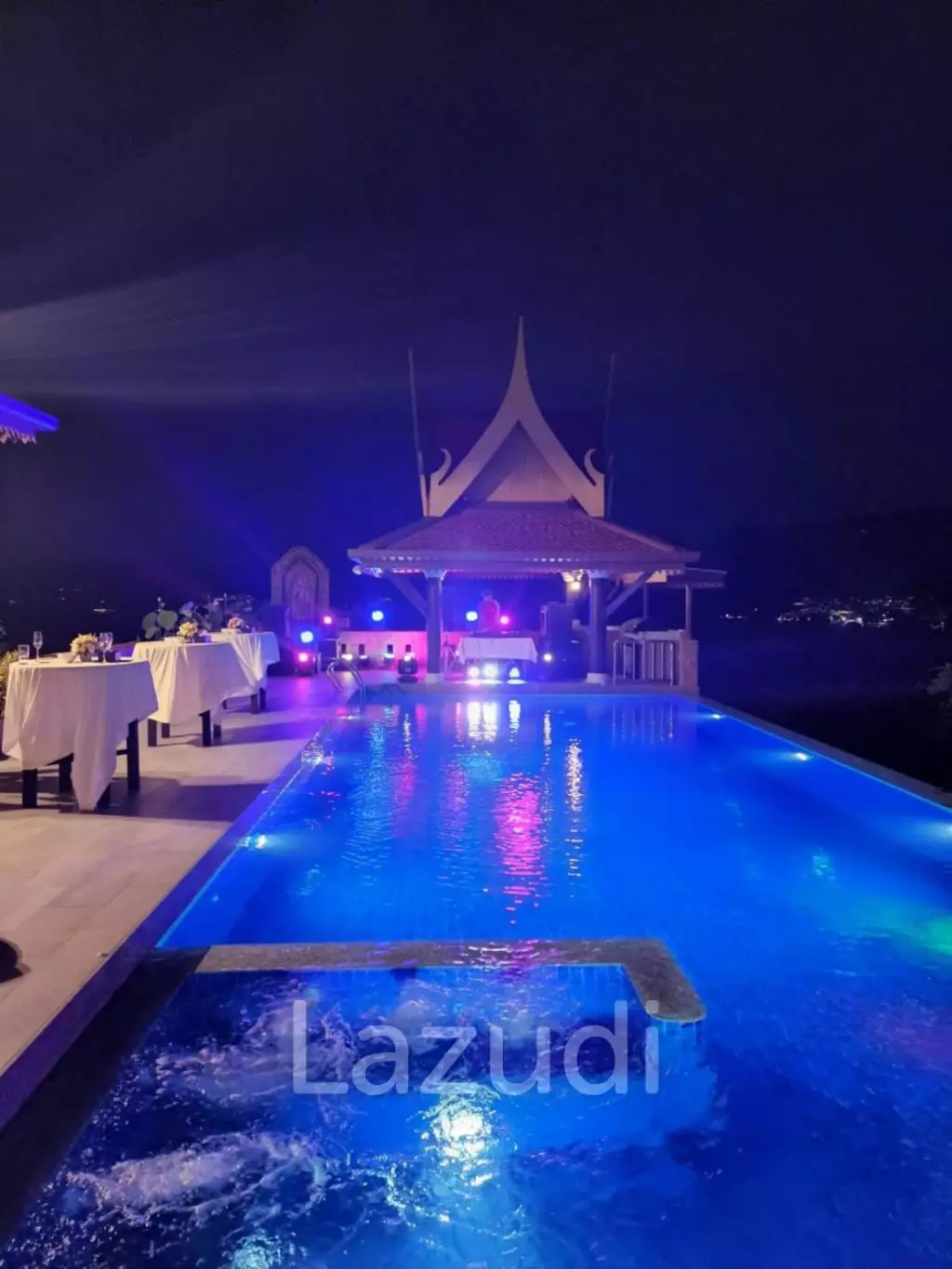 Panoramic Oceanview Thai-Style 13-Bedroom Pool Villa Near Tri Trang Beach, Patong