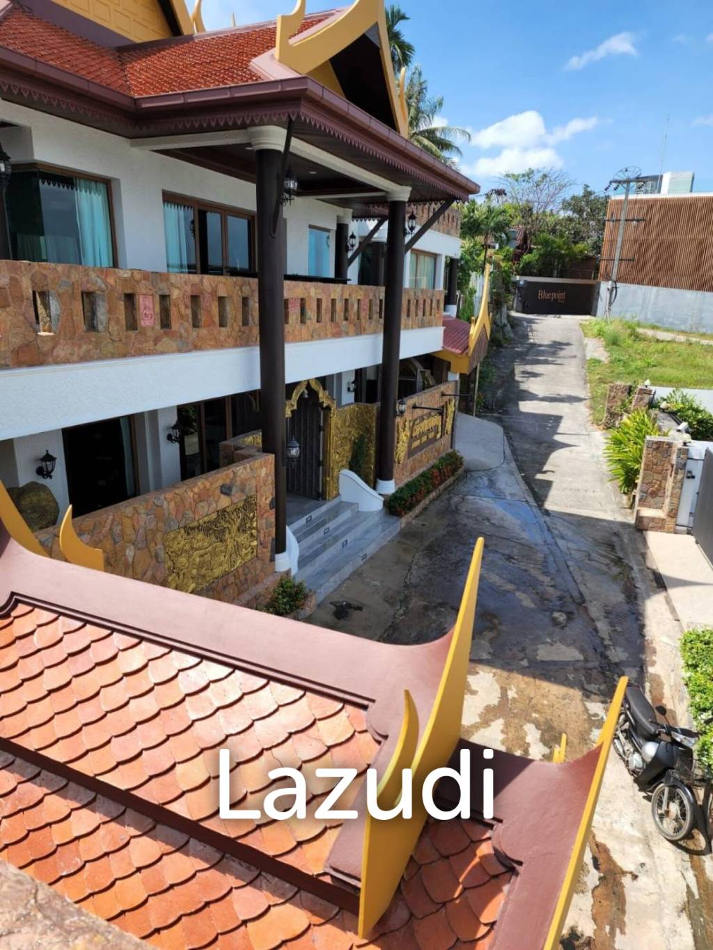 Panoramic Oceanview Thai-Style 13-Bedroom Pool Villa Near Tri Trang Beach, Patong