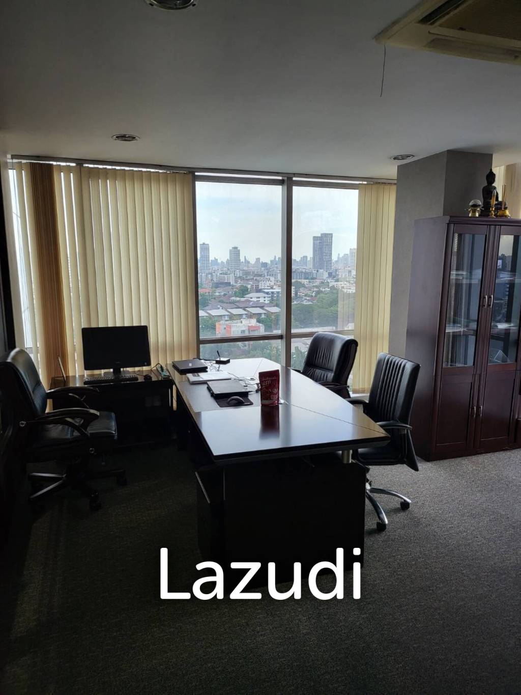 Whole Office Building for sale and rent in Chatuchak