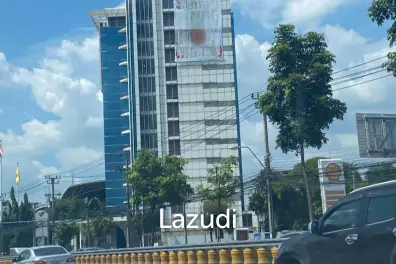 Whole Office Building for sale and rent in Chatuchak