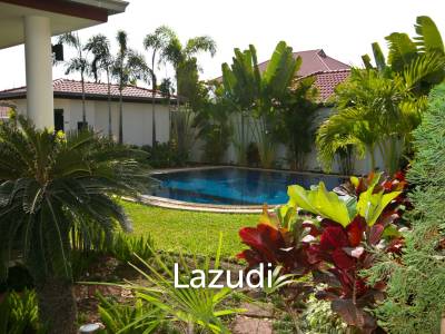 2 Storey 4 Bed  Pool Villa near Town