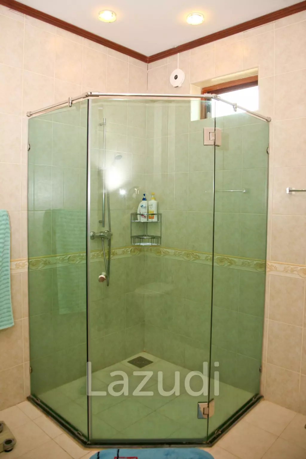 2 Storey 4 Bed  Pool Villa near Town