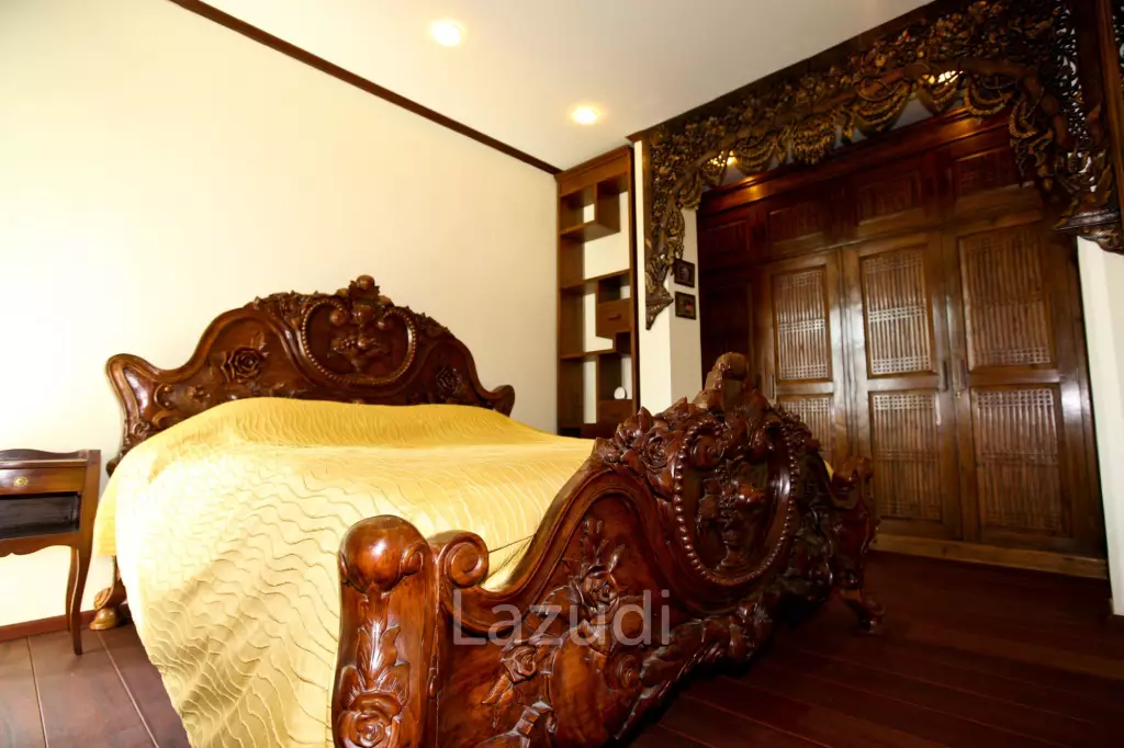 2 Storey 4 Bed  Pool Villa near Town