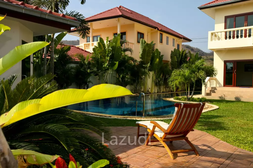 2 Storey 4 Bed  Pool Villa near Town