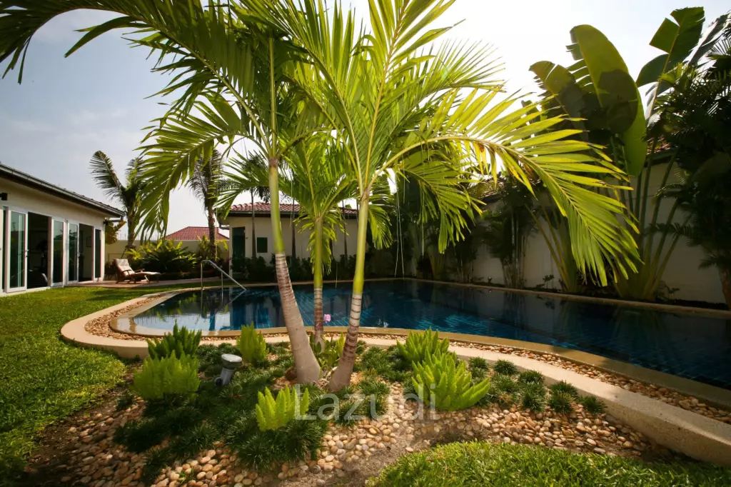 2 Storey 4 Bed  Pool Villa near Town