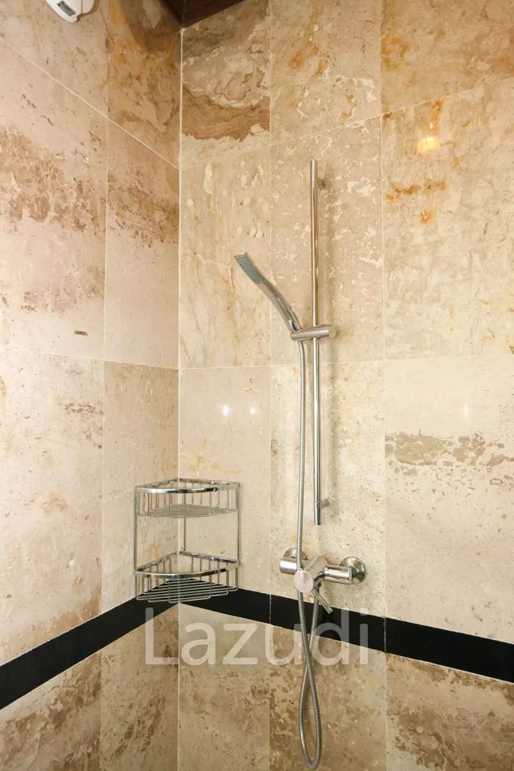 2 Storey 4 Bed  Pool Villa near Town