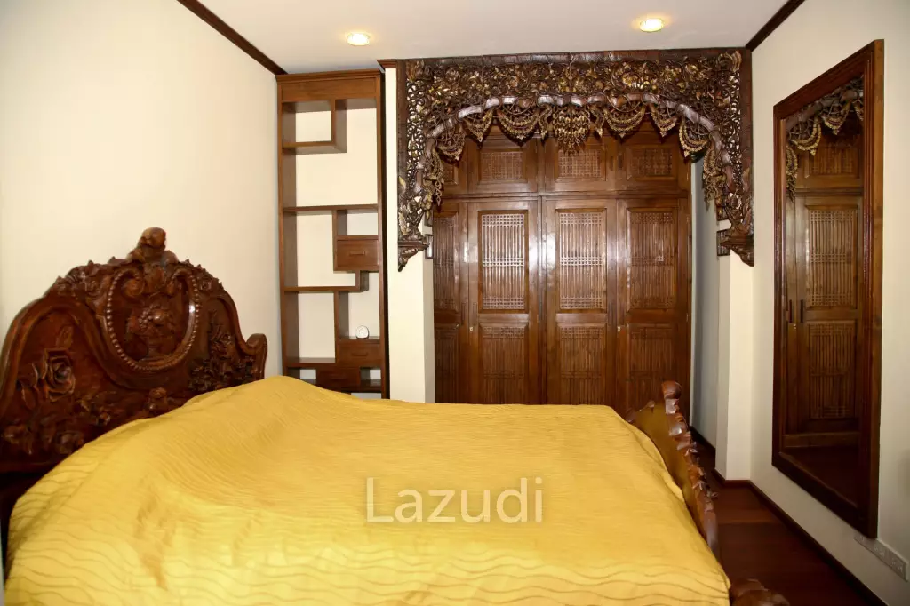 2 Storey 4 Bed  Pool Villa near Town