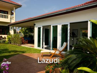 2 Storey 4 Bed  Pool Villa near Town