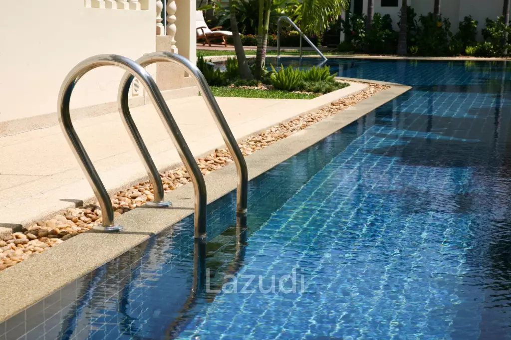 2 Storey 4 Bed  Pool Villa near Town