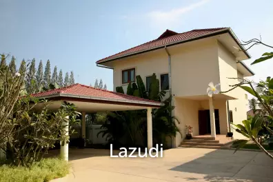 2 Storey 4 Bed  Pool Villa near Town
