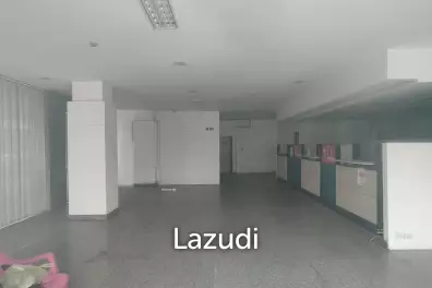 Whole Office Building for sale in Rarchada-Thaphra