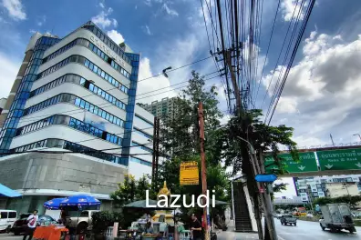 Whole Office Building for sale in Rarchada-Thaphra