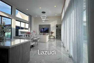 Luxurious 3-Bedroom 299.25 SQ.M Villa in Layan Chak Nok