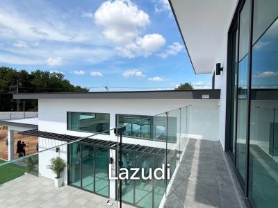 Luxurious 3-Bedroom 299.25 SQ.M Villa in Layan Chak Nok