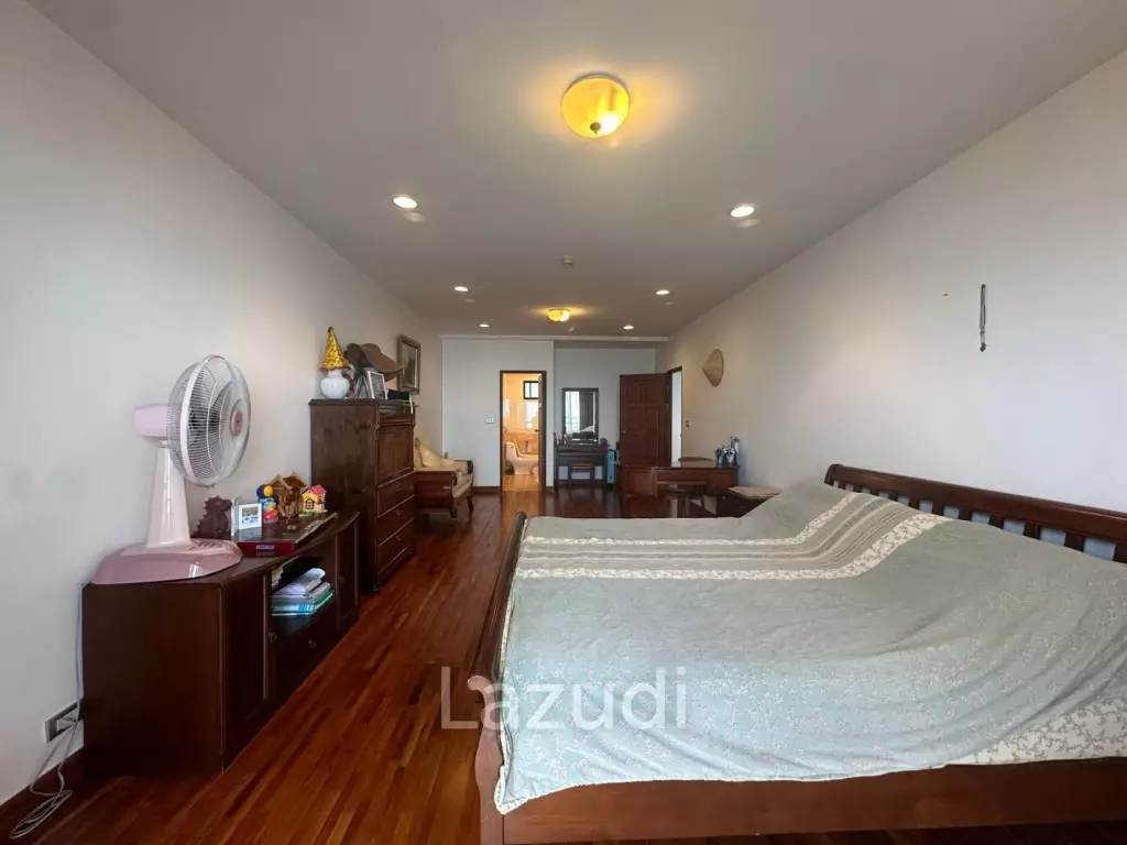 2 Beds 2 Baths 113 SQ.M. Krisda Golden Condotel