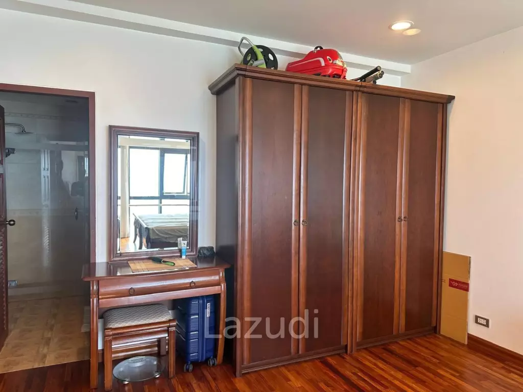 2 Beds 2 Baths 113 SQ.M. Krisda Golden Condotel