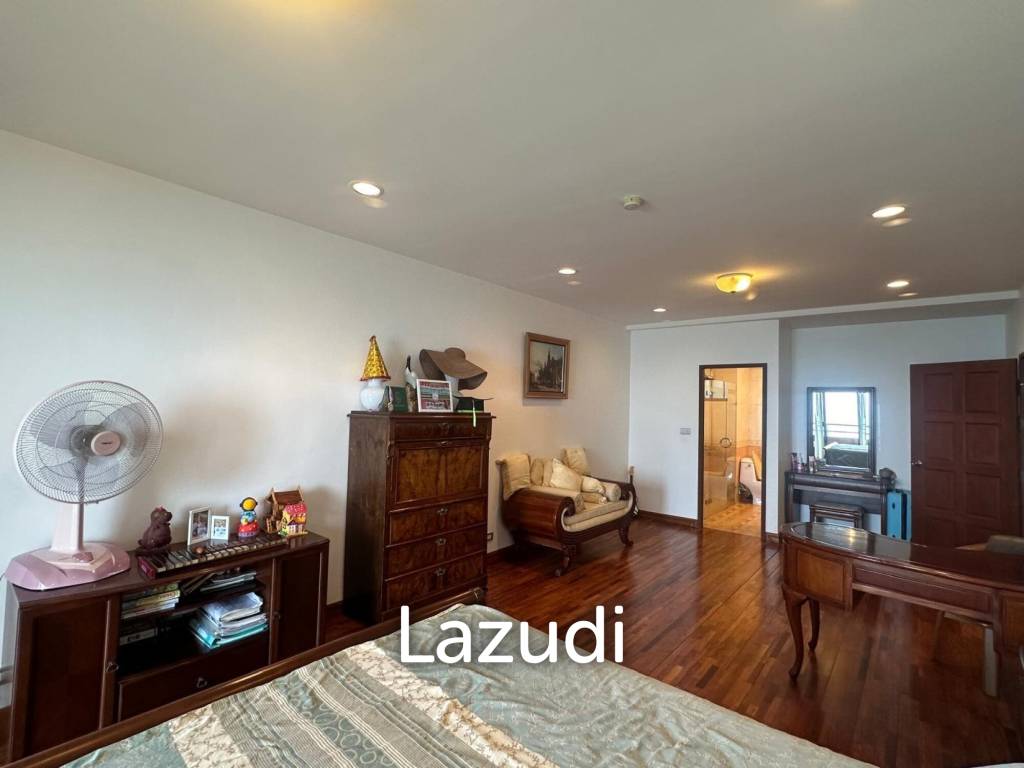 2 Beds 2 Baths 113 SQ.M. Krisda Golden Condotel