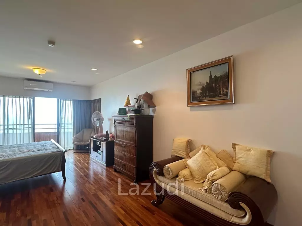 2 Beds 2 Baths 113 SQ.M. Krisda Golden Condotel
