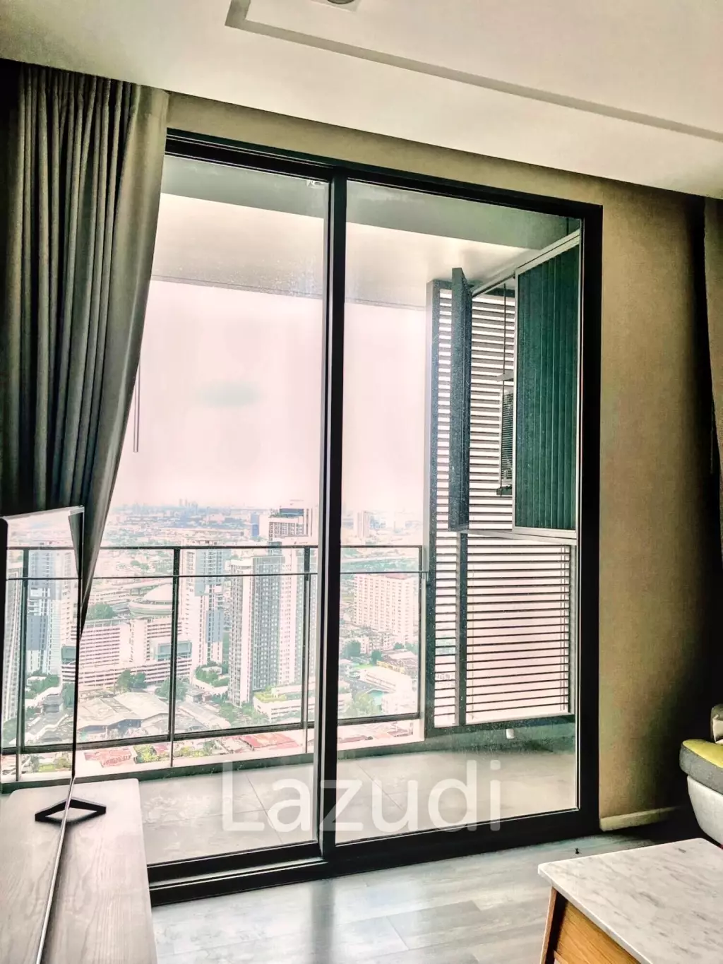 1 Bedroom 1 Bathroom 47 SQ.M 333 Riverside