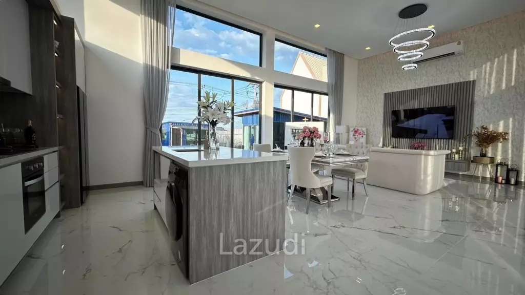 Luxurious 4-Bedroom 407.9 SQ.M Villa in Layan Chak Nok