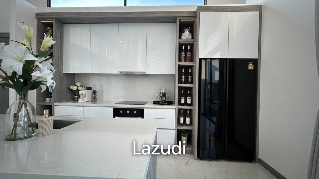 Luxurious 4-Bedroom 407.9 SQ.M Villa in Layan Chak Nok
