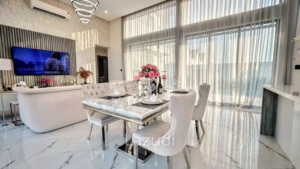 Luxurious 4-Bedroom 407.9 SQ.M Villa in Layan Chak Nok