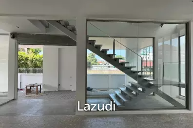 Home Office with Private Warehouse for sale and rent in Bangna