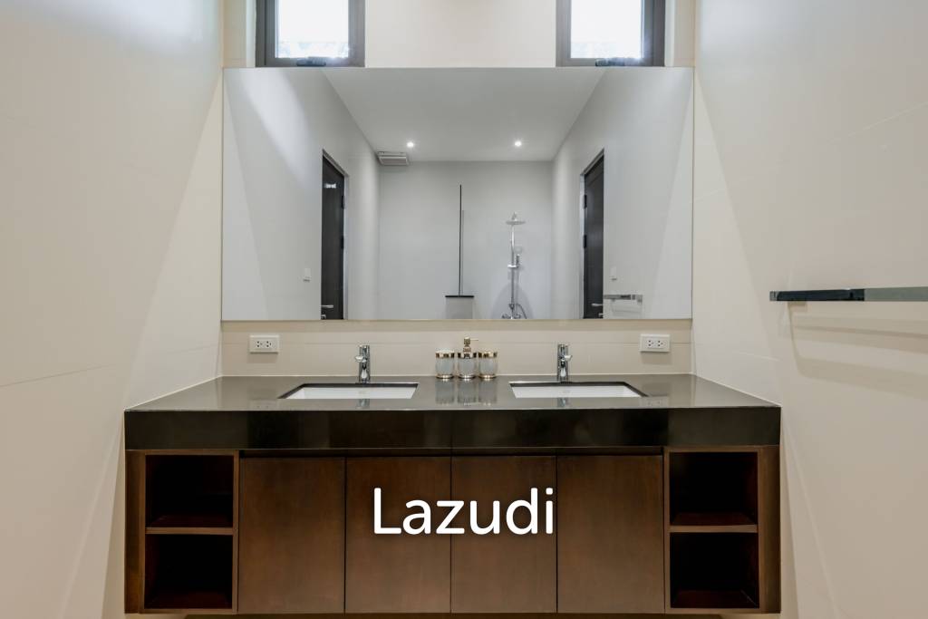 BELVIDA : Stunning 3 Bed + Study Pool Villa