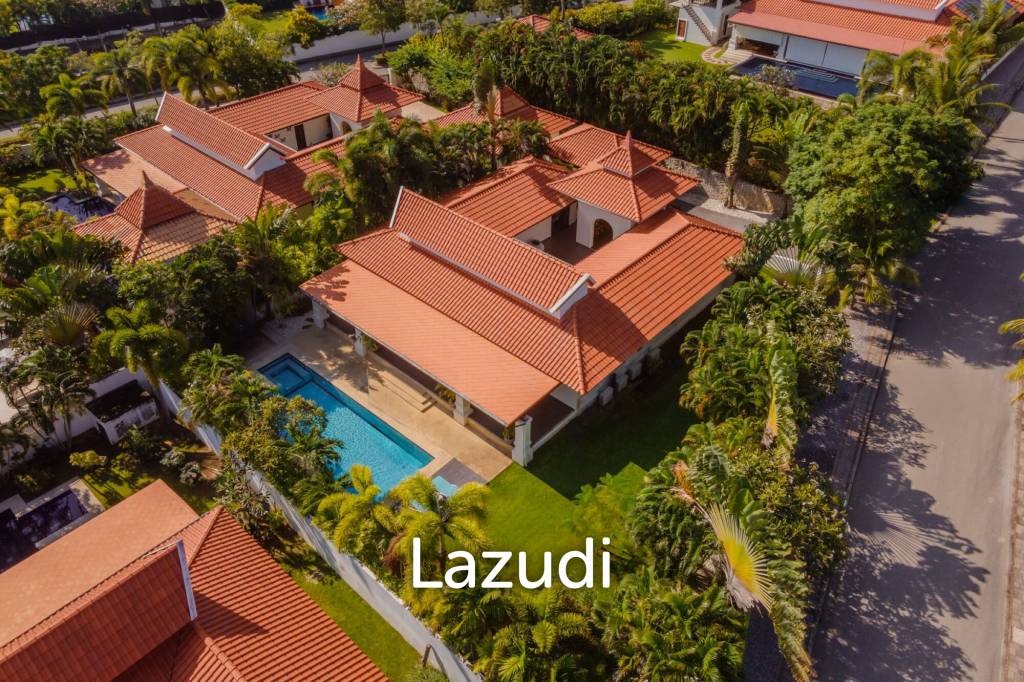 BELVIDA : Stunning 3 Bed + Study Pool Villa