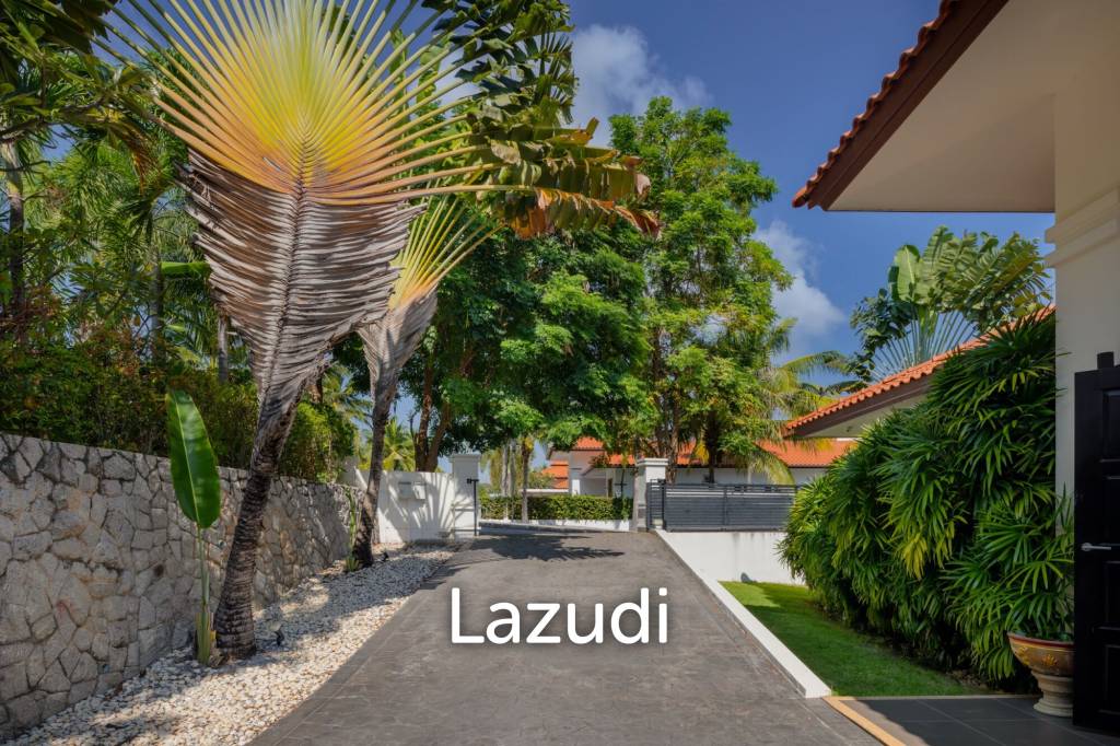 BELVIDA : Stunning 3 Bed + Study Pool Villa