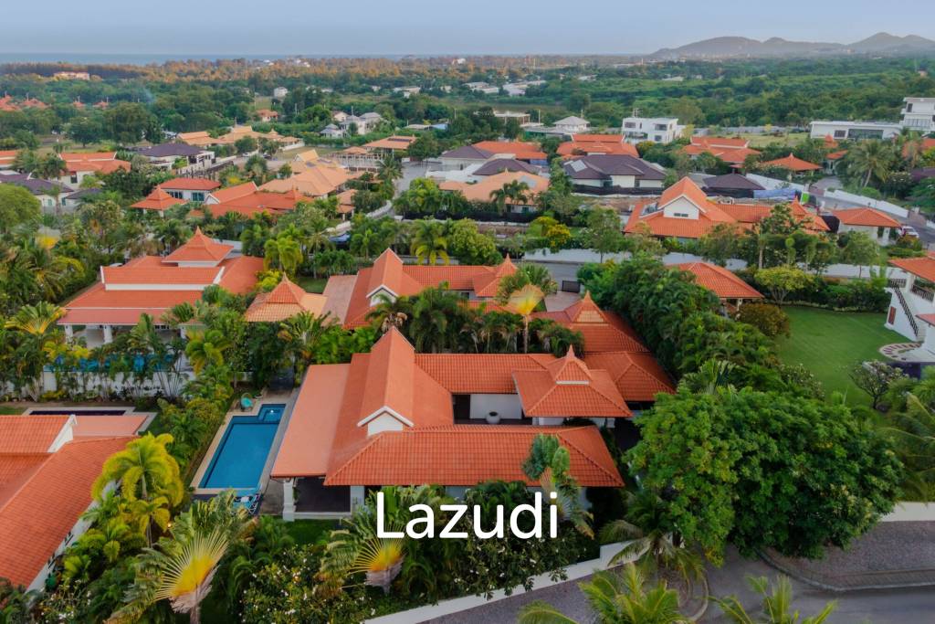 BELVIDA : Stunning 3 Bed + Study Pool Villa