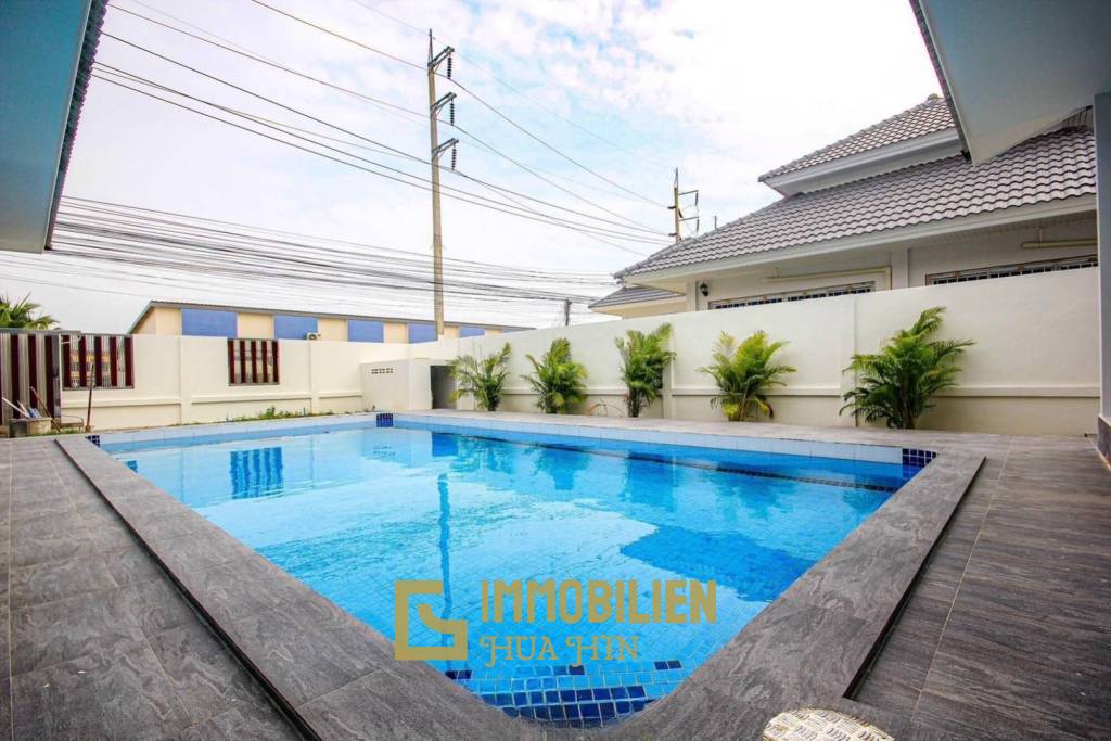 POOL VILLA ON SOI 102 : 4 bed good location