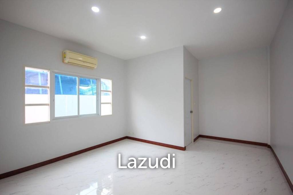 POOL VILLA ON SOI 102 : 4 bed good location