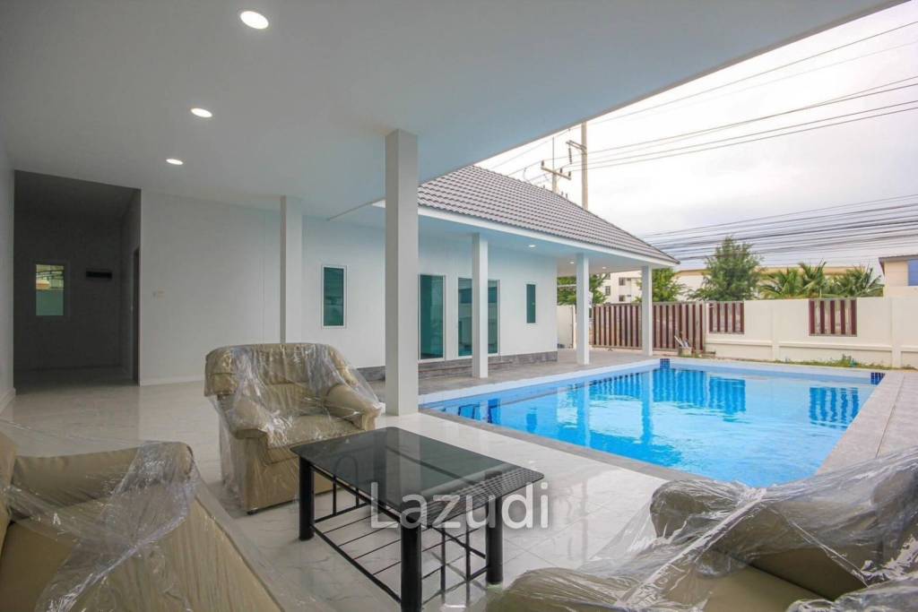 POOL VILLA ON SOI 102 : 4 bed good location