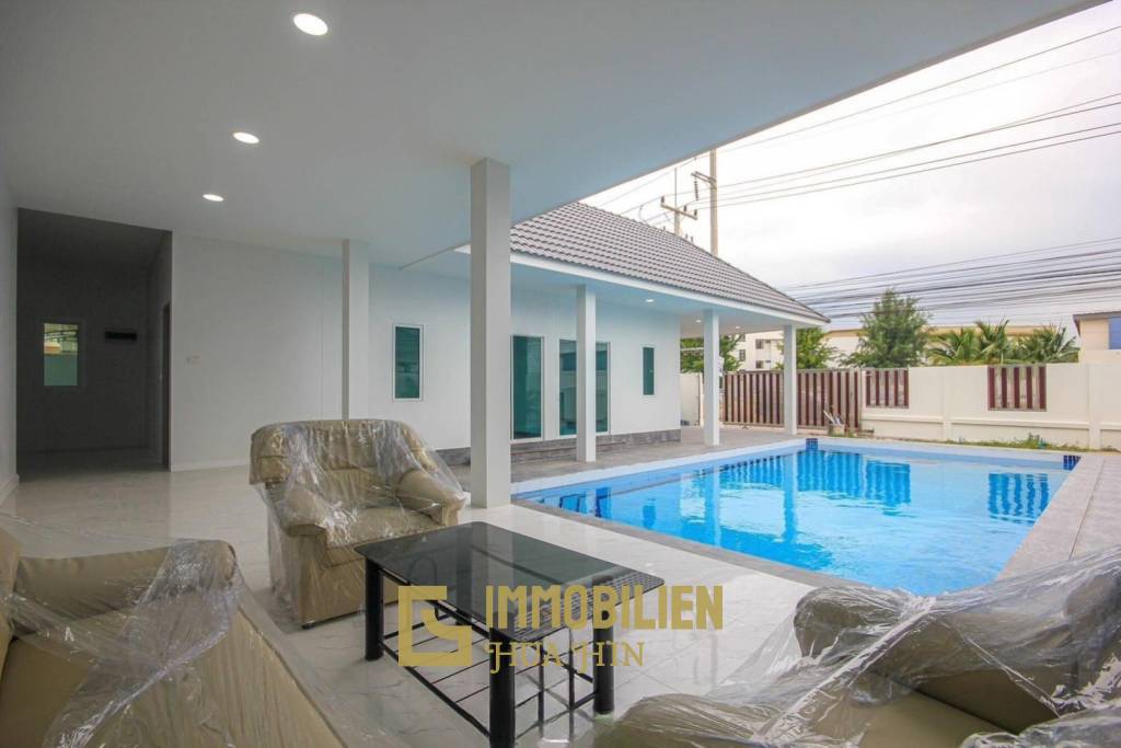 POOL VILLA ON SOI 102 : 4 bed good location