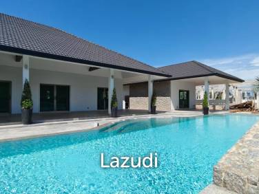 Luxurious Modern Villa with Mountain Views