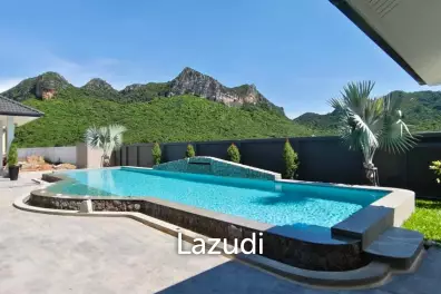 Luxurious Modern Villa with Mountain Views