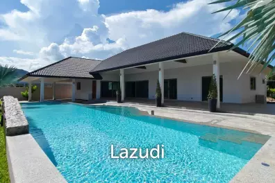 Luxurious Modern Villa with Mountain Views